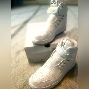 Wmns Air Jordan 1 Nova XX EP 'White' Size 8.5